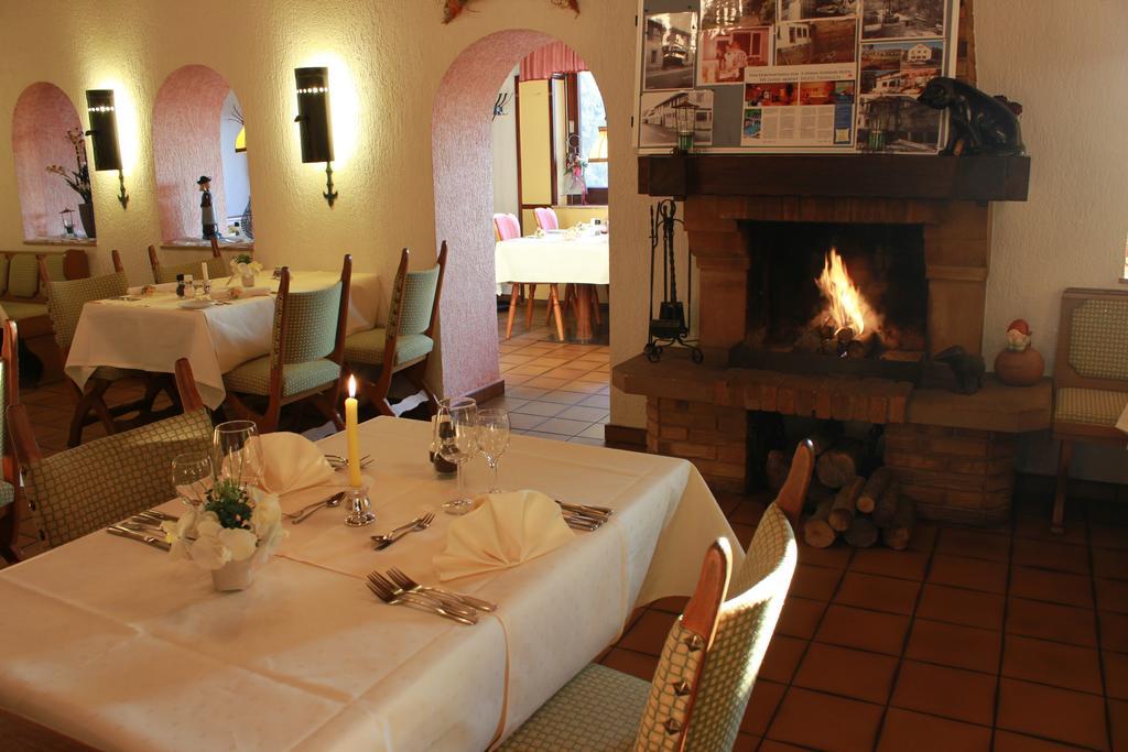 Hotel-Restaurant Froehlich Kaiserslautern Esterno foto
