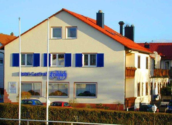Hotel-Restaurant Froehlich Kaiserslautern Esterno foto