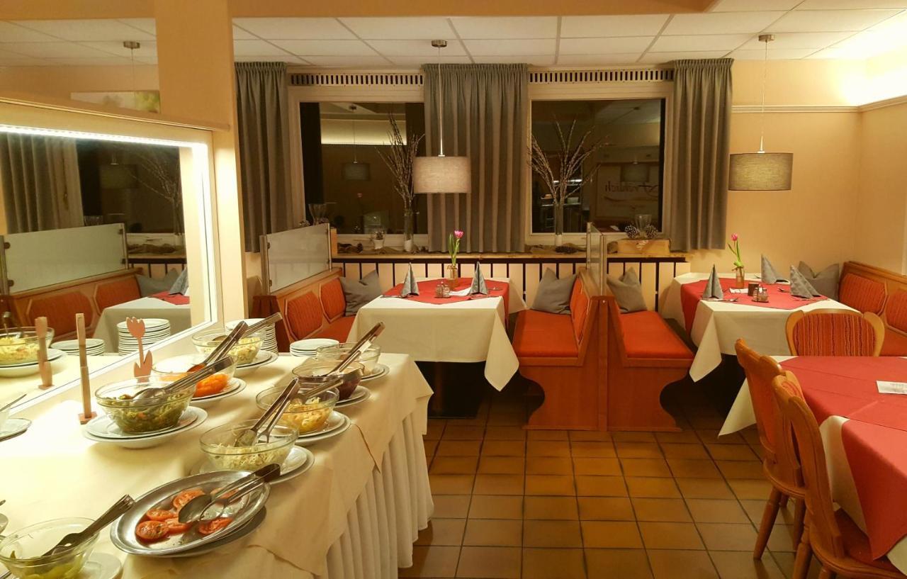 Hotel-Restaurant Froehlich Kaiserslautern Esterno foto
