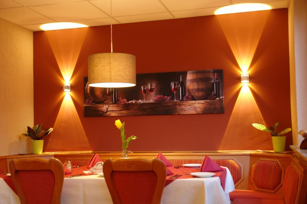 Hotel-Restaurant Froehlich Kaiserslautern Esterno foto